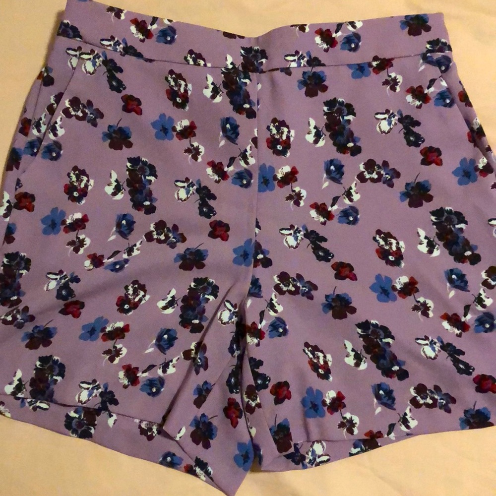 Halogen brand new cute floral pull on shorts perfect for summer 💖